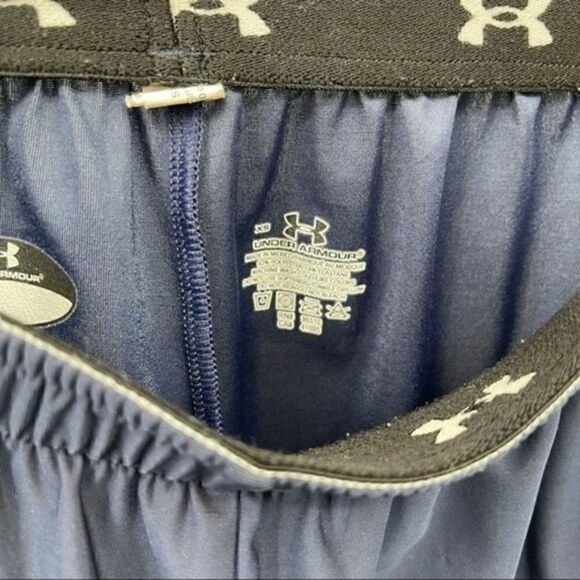 Under Armour woman’s shorts XS blue soccer shorts BoxI - Picture 4 of 5